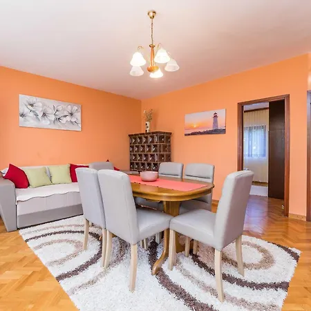 With Parking Space Nin, Zadar - 23551 Apartman Nin