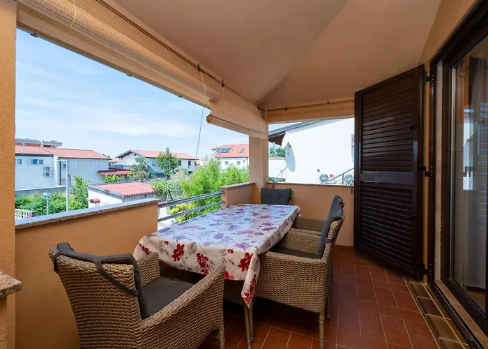 With Parking Space Nin, Zadar - 23551 Apartman Nin